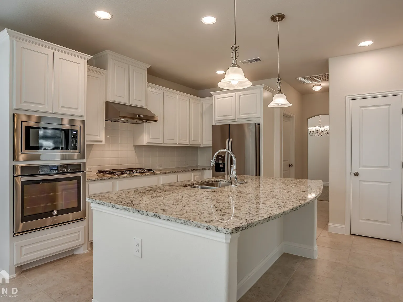 4 bed, 3.5 bath, 2790 sqft, $3,995 — Photo 4