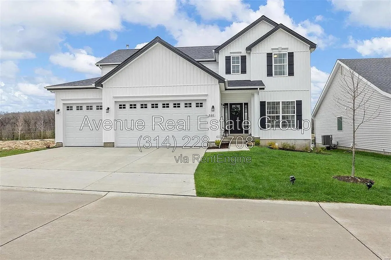 4 bed, 2.5 bath, 2997 sqft, $2,895 — Photo 2