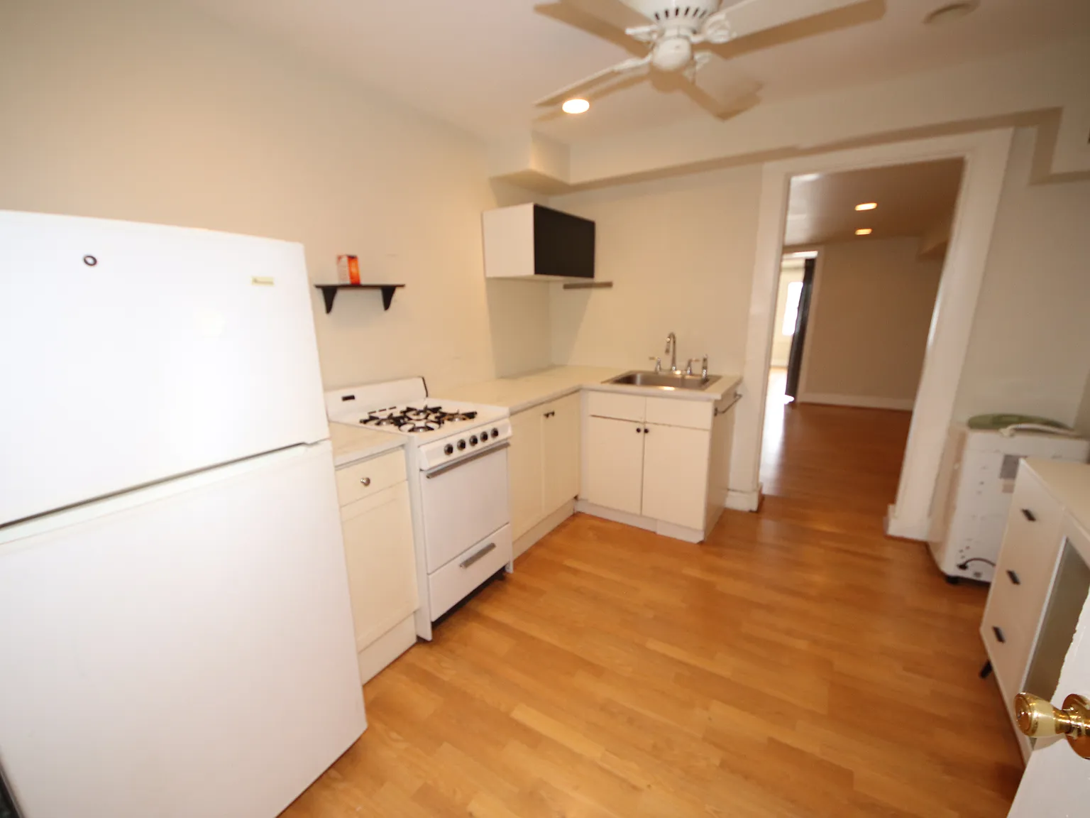 1 bed, $1,350 — Photo 2