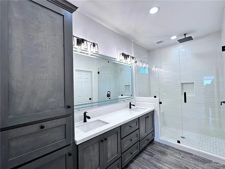 1100 Azalea St — Photo 16