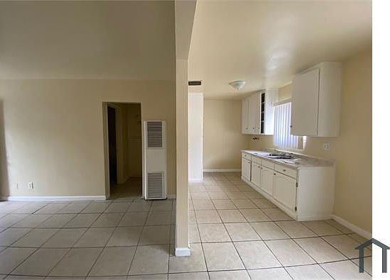 5th image of 1014 S Flower St APT 6
