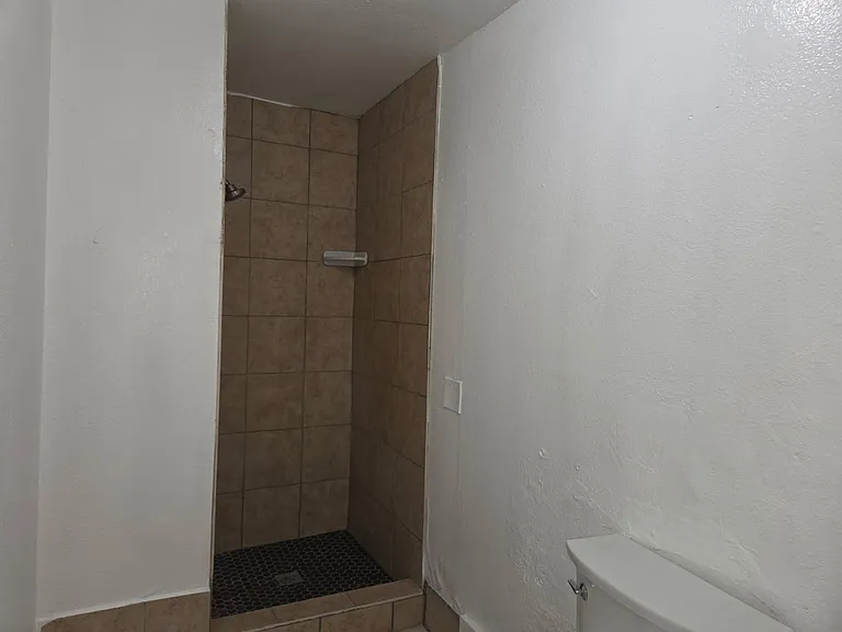 10569 S West Ave #B — Photo 8
