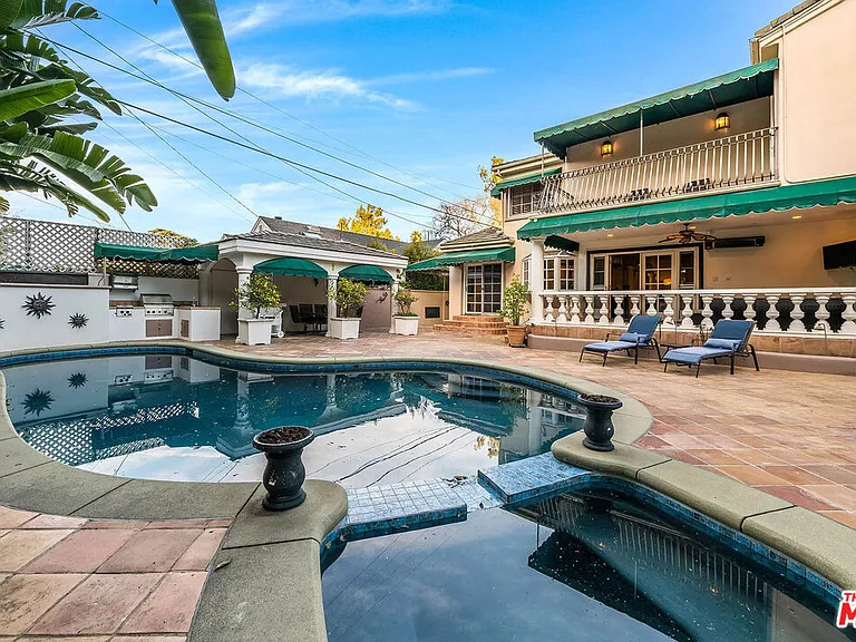 4063 Benedict Canyon Dr — Photo 30