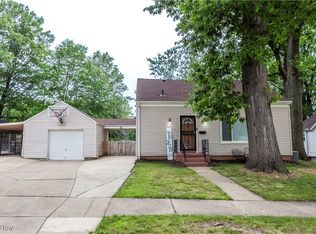 1040 Hardesty Blvd, Akron, OH 44320