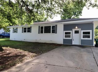 808 N Kansas St, Springdale, AR 72764