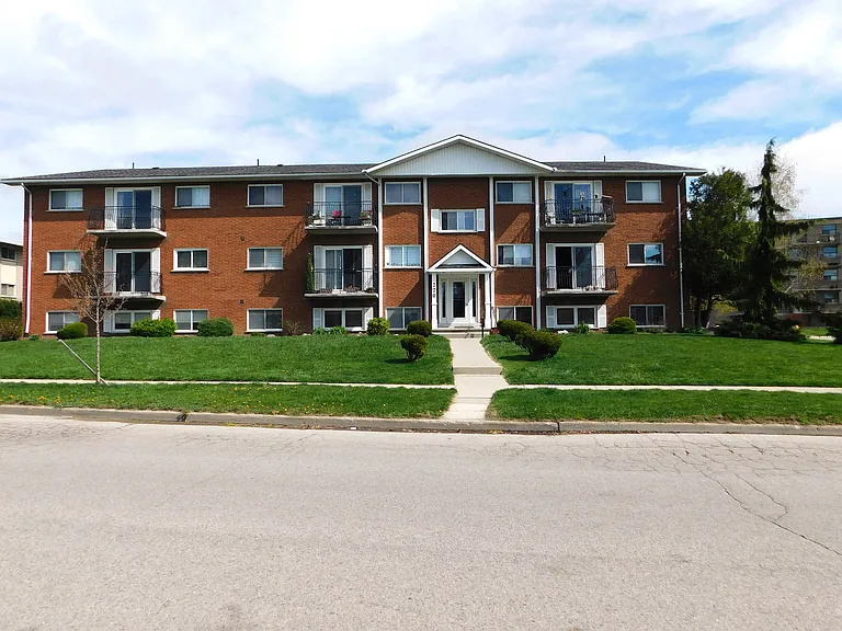 220 Kemp Cres — Photo 12