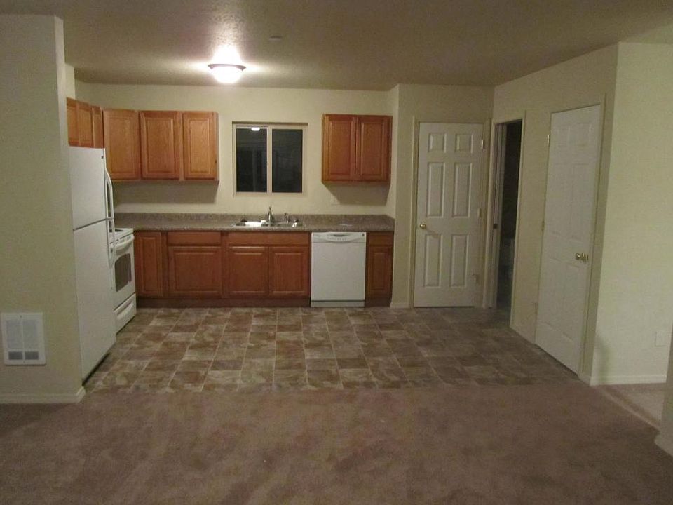2nd image of 1807 Culvers Dr APT 5