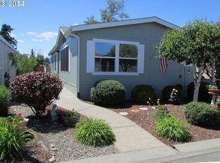 1374 Willow Ln, Grants Pass, OR 97527