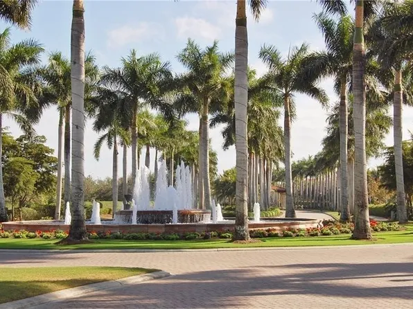 2738 Tiburon Blvd E #B-403, Naples, FL 34109