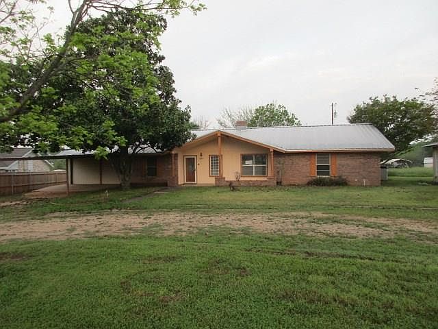 1st image of 2035 River Oaks Dr