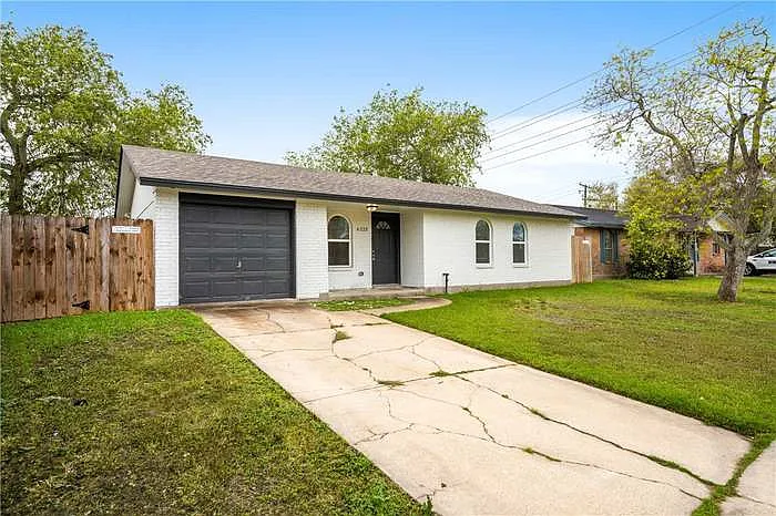 Building Photo - 6325 Beechwood Dr