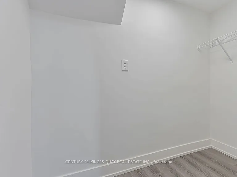 989 Old Cummer Ave #LOWER — Photo 18