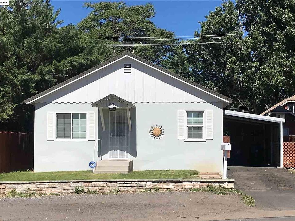 1st image of 270 Grand Ave