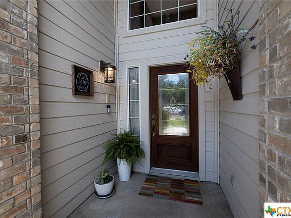 4th image of 618 Magdalena Ln