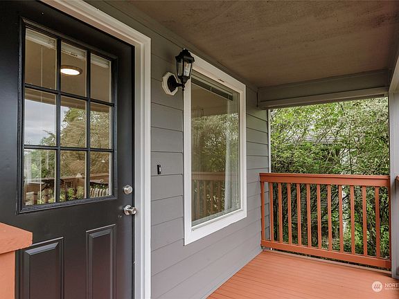 4th image of 5234 Yakima Avenue