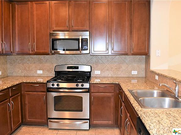 4th image of 1310 Parmer Ln #15A