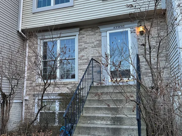 45565 Hutchens Sq, Sterling, VA 20166