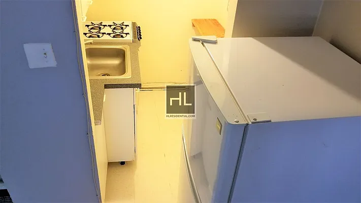 Rented by Highline Residential | media 16