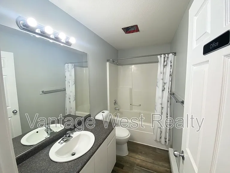 1073B Lawson Ave — Photo 12