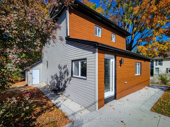 727 College Ave, Woodstock, ON N4S 2C7