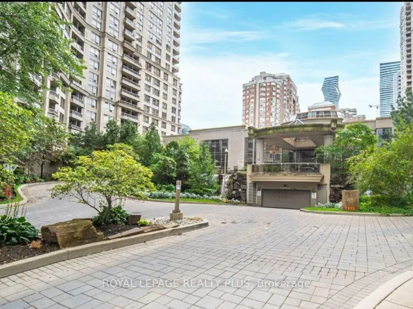 3880 Duke Of York Blvd, Mississauga, ON