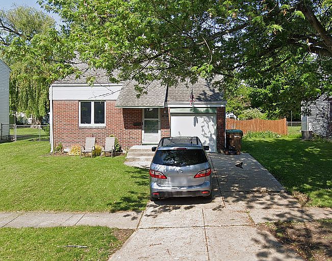 1st image of 488 Walton Dr