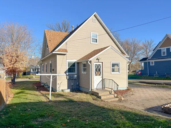 314 E Vernon Ave, Fergus Falls, MN 56537
