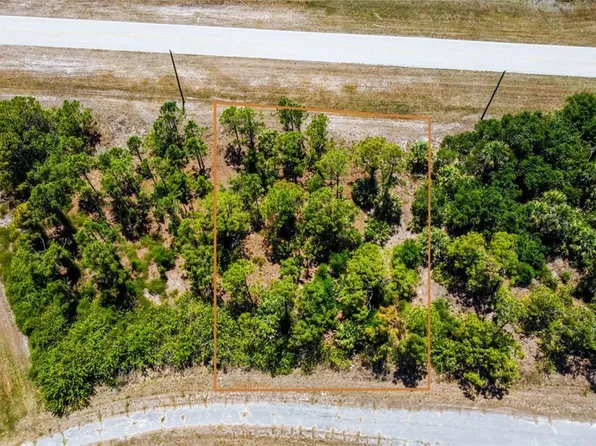 Mansfield Cir, North Port, FL 34288