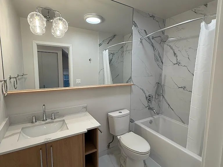 927 N Mozart St #1F — Photo 5
