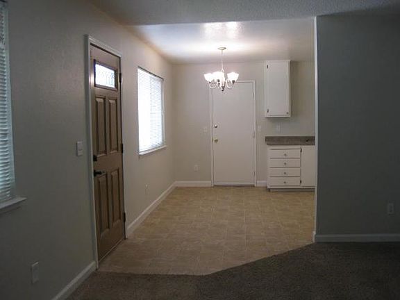 3rd image of 9284 Egret Dr