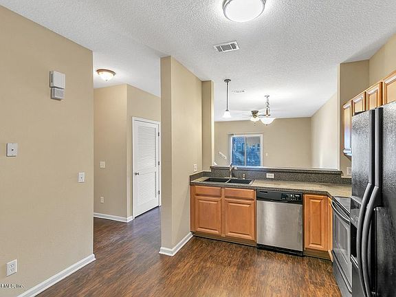 3rd image of 7828 Playpen Ct