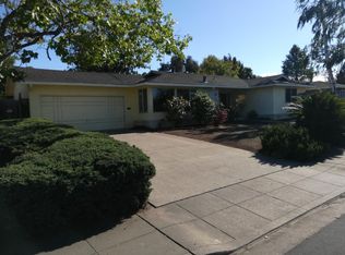 1123 Lincoln Dr, Mountain View, CA 94040