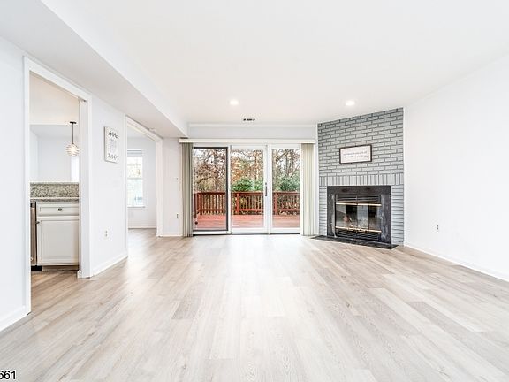 2nd image of 170 Beckett Pl