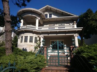 5260 16th Ave NE, Seattle, WA 98105
