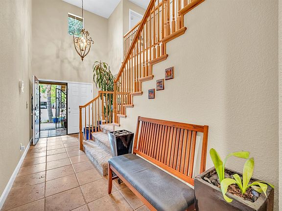 2nd image of 4575 Avondale Circle
