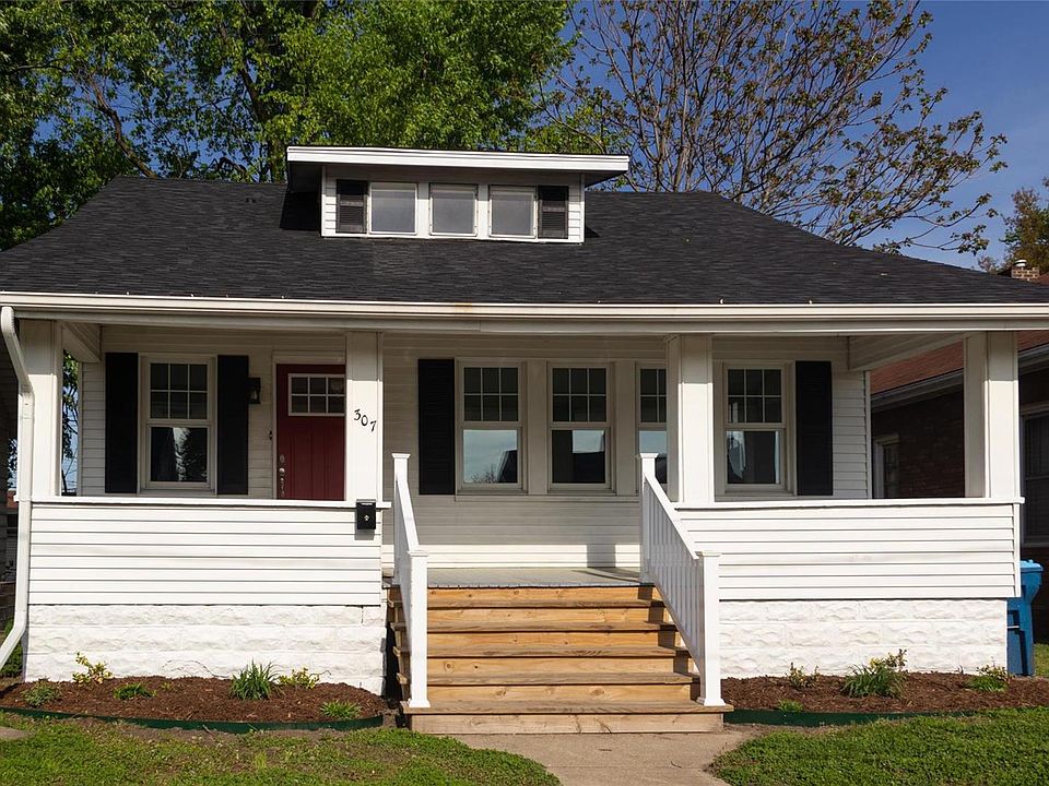 2nd image of 307 Whitelaw Ave