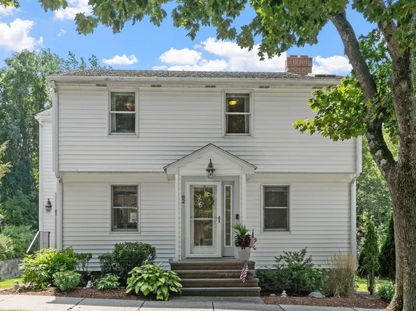 82 Pine St, Newton, MA 02465