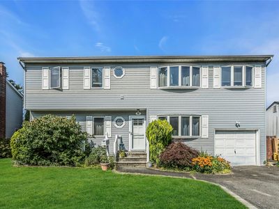 20 Wensley Road, Plainview, NY, 11803