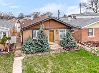 8607 Massasoit Ave, Burbank, IL 60459