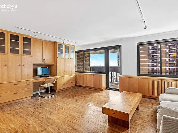 2nd image of 333 Pearl St APT 20C