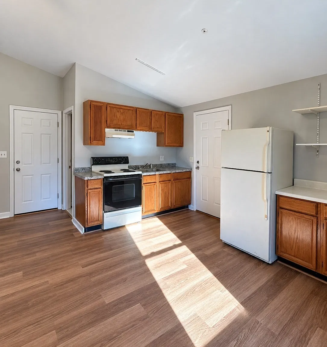 1 bed, 1.0 bath, 450 sqft, $1,100 — Photo 4