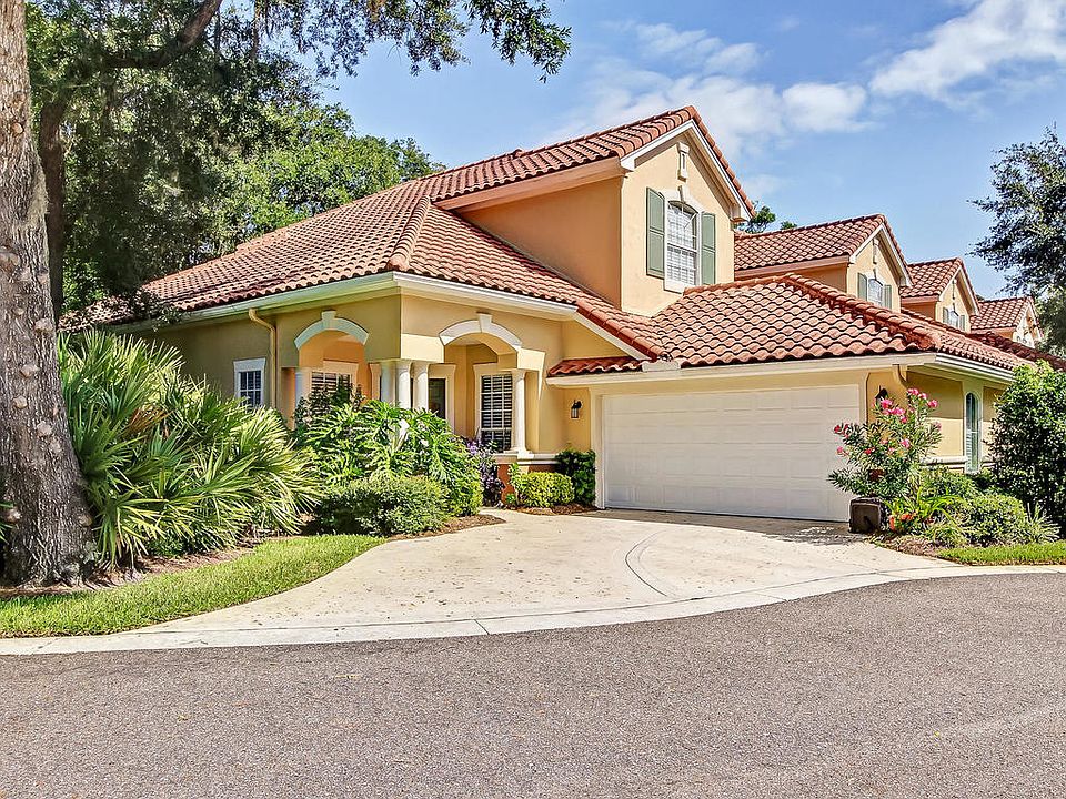 Beautiful 3BR 3.5 BA Villa 