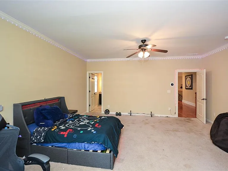 2210 Spalding Dr — Photo 41