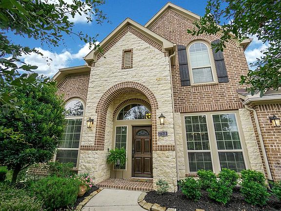 3rd image of 27518 Villa Mountain Ct
