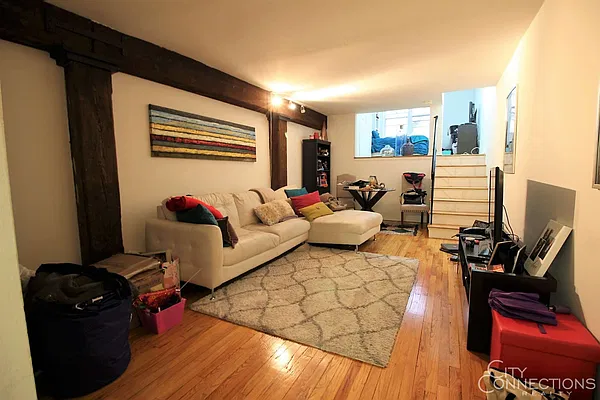 Rented by City Connections Realty | media 10