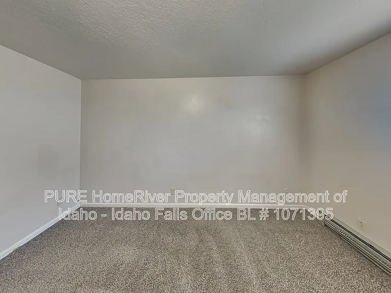 1110 Garfield St #4 — Photo 8