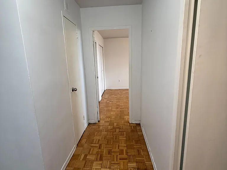 161 Oakwood Ave #902 — Photo 6