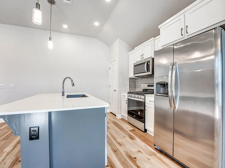 608 Blue Fish Ct — Photo 18