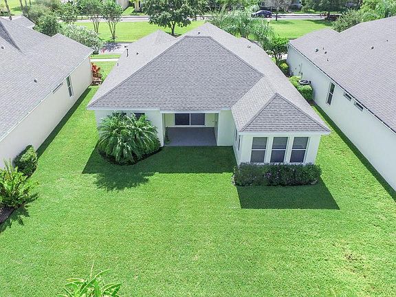 3rd image of 10621 SW Westlawn Blvd