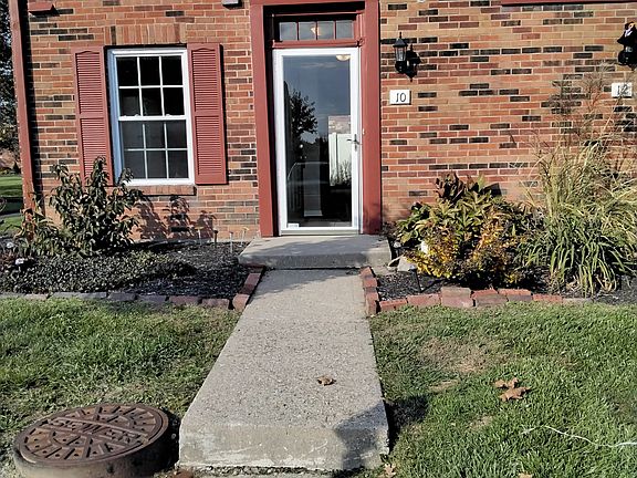 3rd image of 10 The County Seat